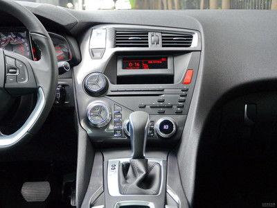 开车拍国产车内饰视频,镜头下的精致与实用